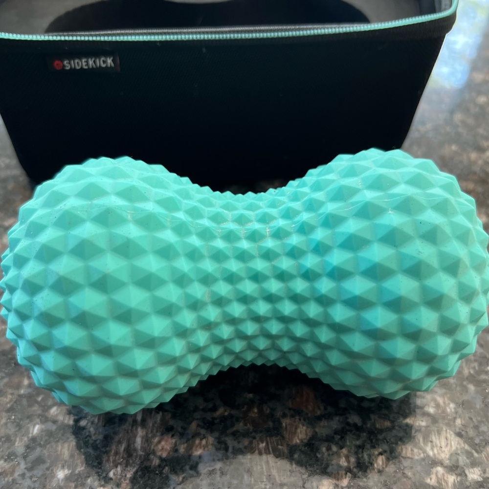 Sidekick Teal Massage Roller